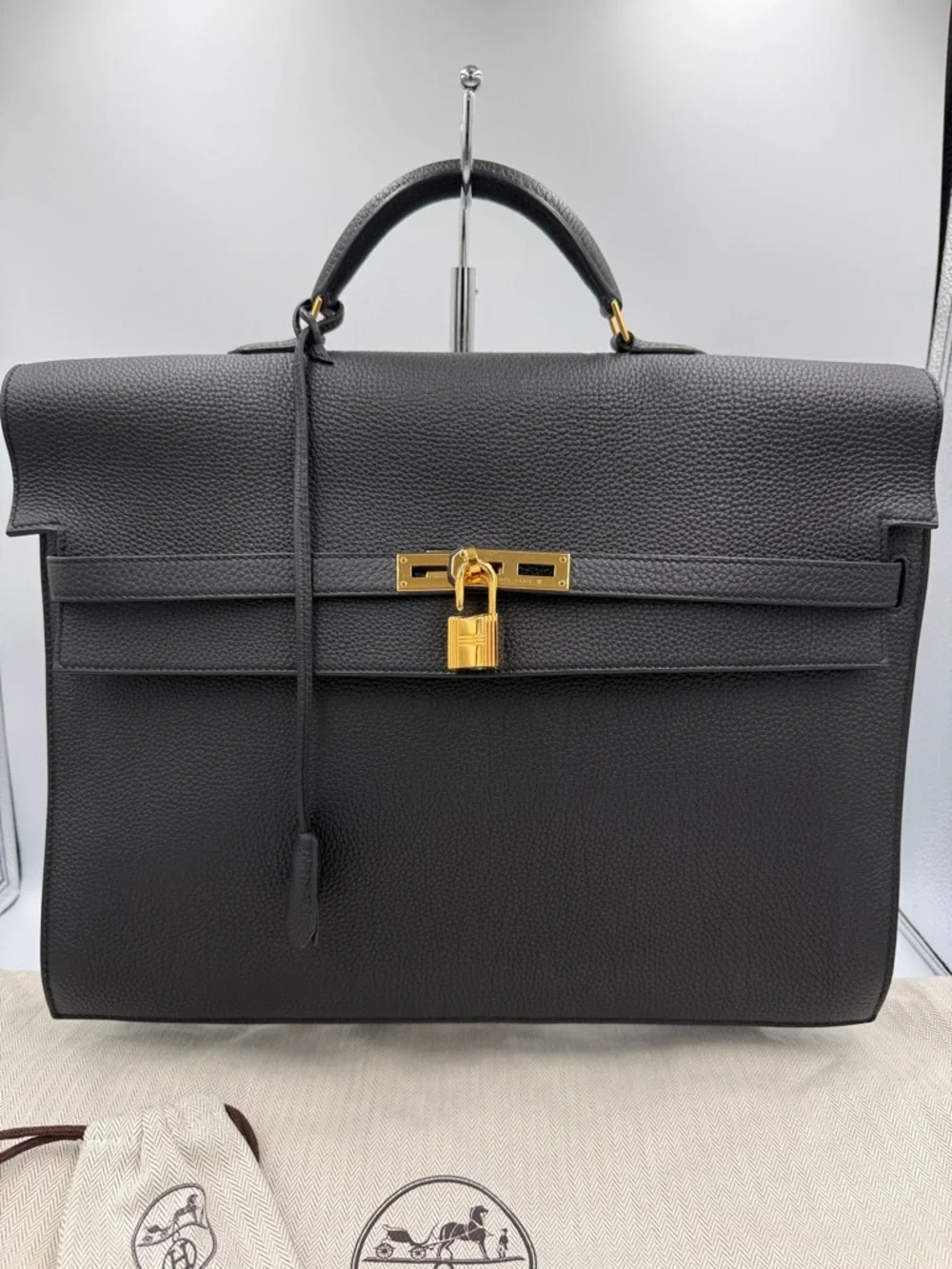 Hermes Kelly 38 HORSESHOE with Gold Hardware